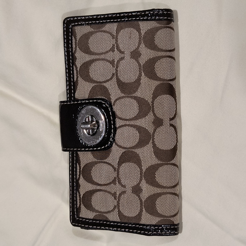 Coach long twist lock wallet, as pictured, EUC